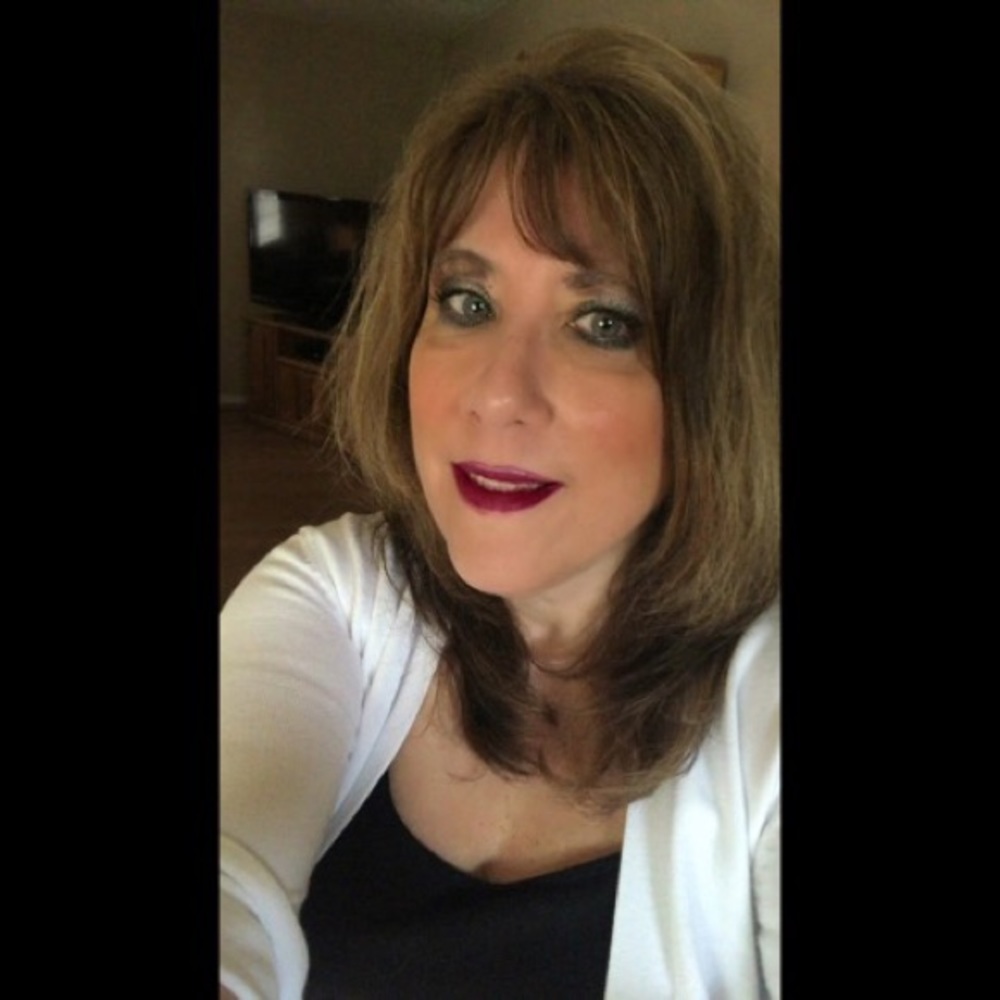 Meet your Posher, Alicia